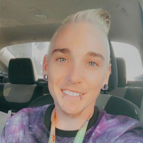 Meet your Posher, Jessy - Picture 1 of 1